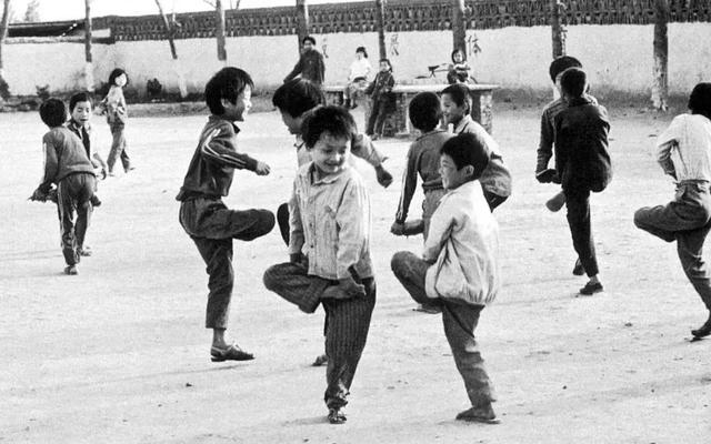 心寒!一条人命,3.6元,试问:这11岁小女孩有什么罪?