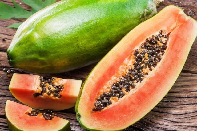 女性的胸部“大小”，与什么有关？木瓜真能“丰胸”吗？不妨了解