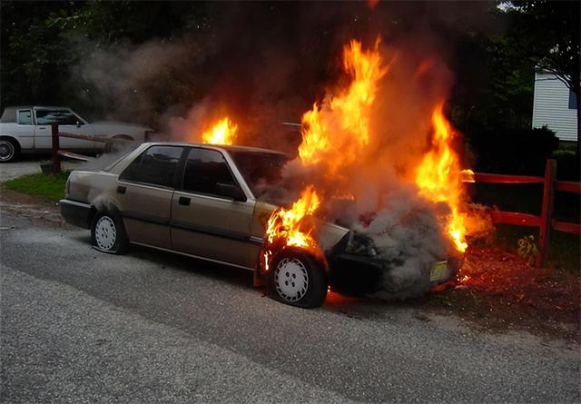 24岁女孩烧伤928天后重生!12次手术仍不放弃,向河南灾情捐500元