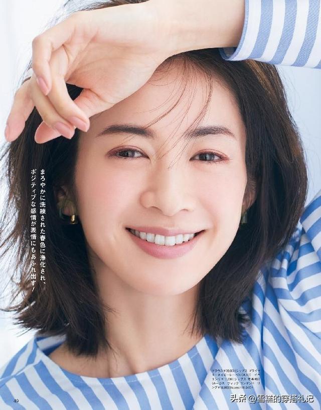 女人过了50岁该留什么发型?推荐这3种“减龄卷发”,洋气显脸小