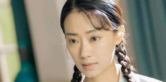 盘点2022十大人气女星，杨幂仅排第二，刘亦菲意外上榜