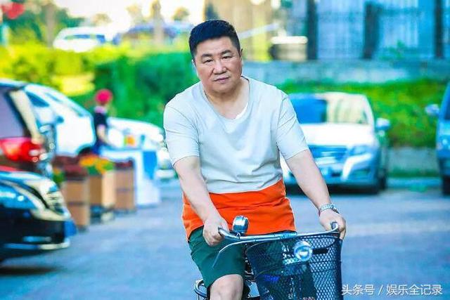 《乡村爱情》刘大脑袋拍电视剧，演员和编剧都不简单