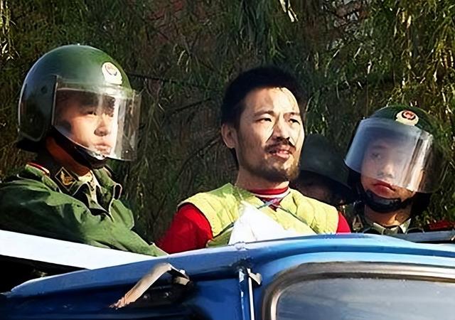 三大“恶魔”，12年残害9名女性，做成装饰品，事后死不认罪