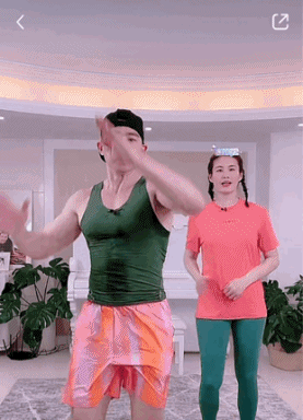 22岁“刘畊宏女孩”跳操3天眼底出血，哪个动作错了？