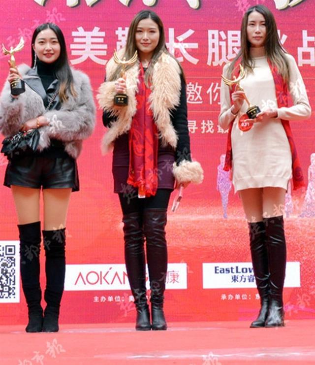 挑战最美长腿，40名漂亮女孩街头比秀美腿