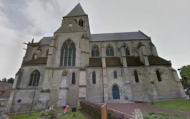 人面兽心！神父在1992年性侵了一家5姐妹，最小的妹妹才18个月