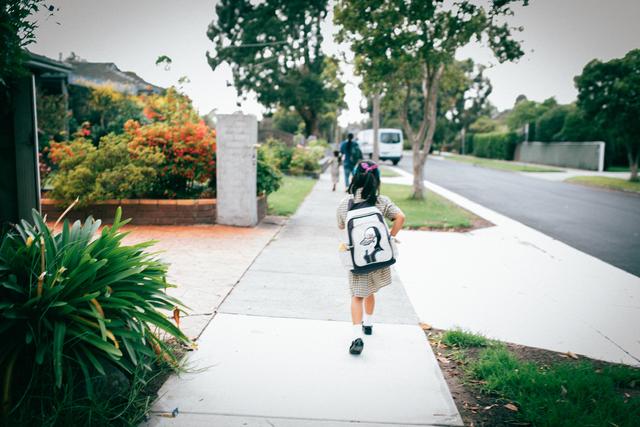 21年上海14岁女孩跳楼而亡,1500字遗书催人泪下:求你们放过我!
