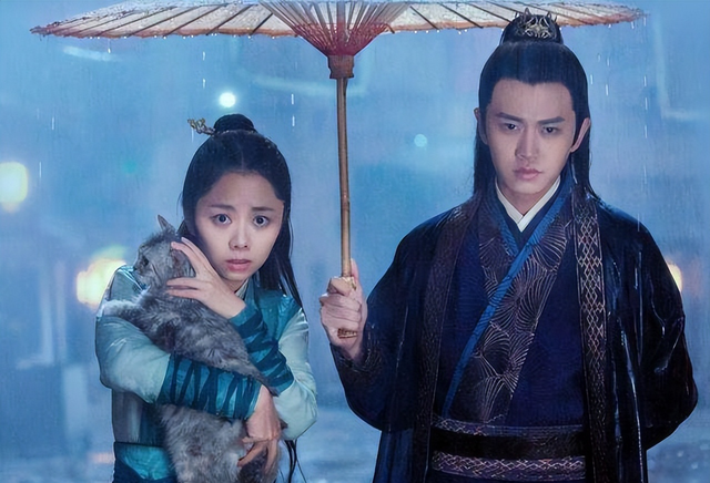 盘点2022十大人气女星，杨幂仅排第二，刘亦菲意外上榜