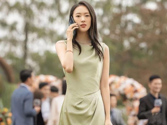 盘点2022十大人气女星，杨幂仅排第二，刘亦菲意外上榜