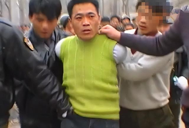 三大“恶魔”，12年残害9名女性，做成装饰品，事后死不认罪