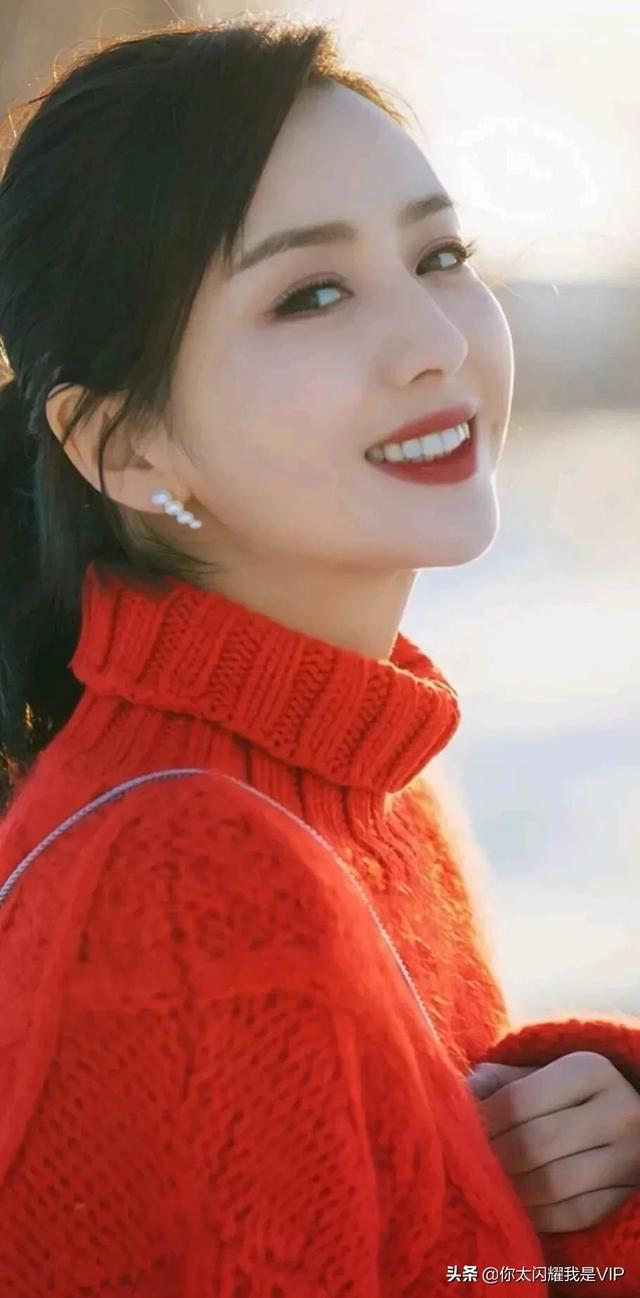美女如画，高清壁纸供您欣赏