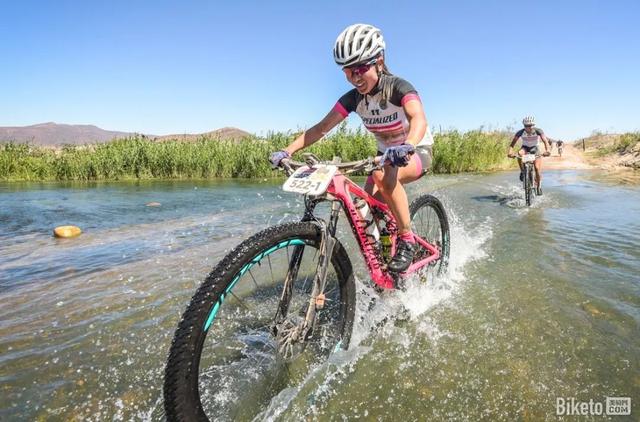 单车美女丨亚洲首位EPIC女王张曦浠