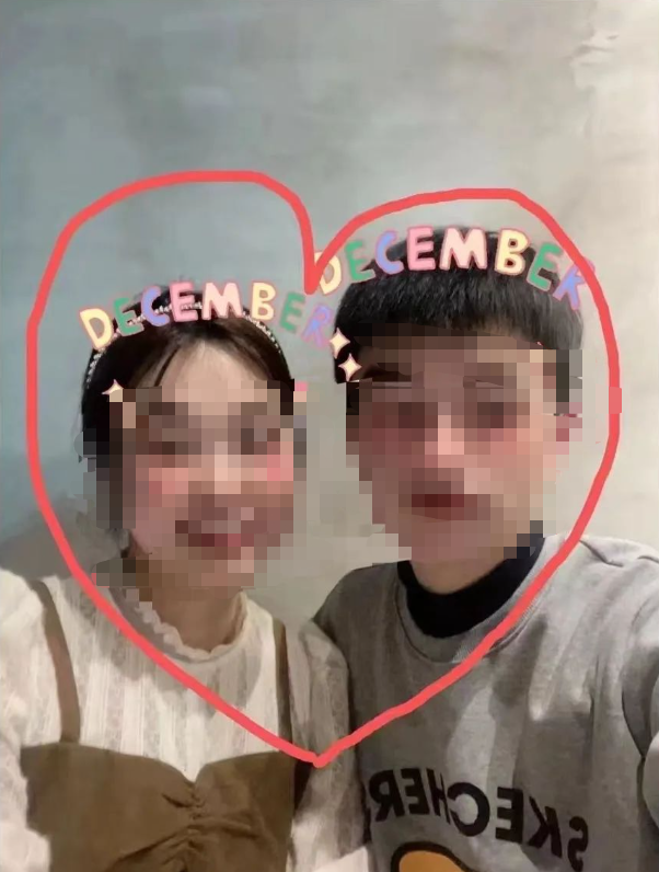 一个月44次的师生恋，25岁女教师爱上男高中生，这也太能胡扯了