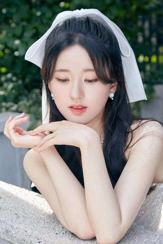 盘点2022十大人气女星，杨幂仅排第二，刘亦菲意外上榜