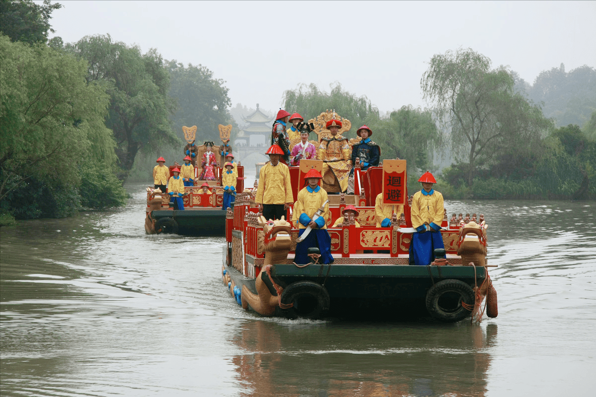 泰山上“虫二”两字的由来