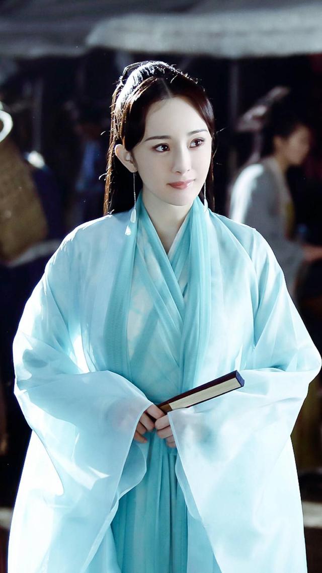 盘点2022十大人气女星，杨幂仅排第二，刘亦菲意外上榜