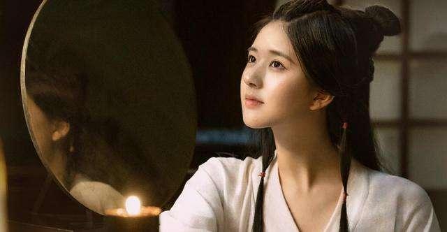 盘点2022十大人气女星，杨幂仅排第二，刘亦菲意外上榜