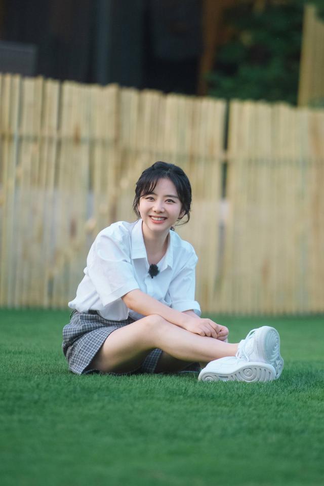 盘点2022十大人气女星，杨幂仅排第二，刘亦菲意外上榜