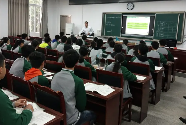 高考601分女孩遇害，父母痛不欲生，犯罪者竟是同村亲戚，太可惜