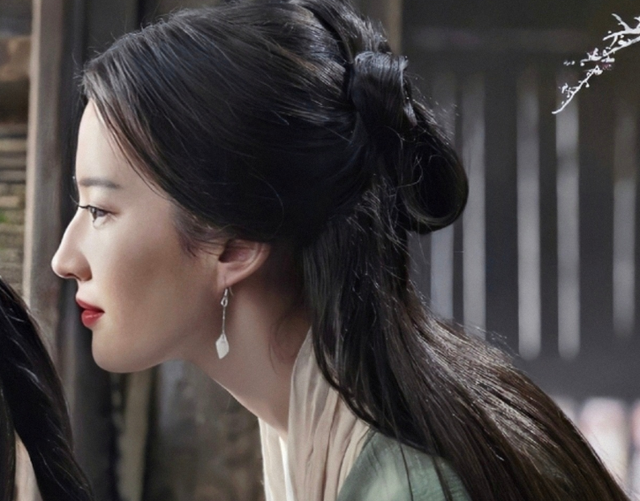 盘点2022十大人气女星，杨幂仅排第二，刘亦菲意外上榜