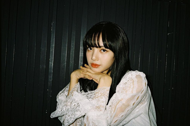 Lisa、Jennie这些充满魅力的娃娃脸女生，到底是怎么化妆的？