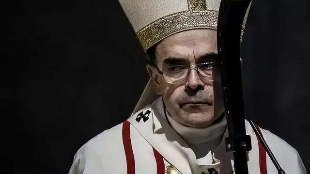 人面兽心！神父在1992年性侵了一家5姐妹，最小的妹妹才18个月