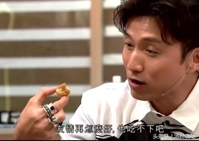 《美女厨房》女星们也进厨房，李施嬅煮意面像钢丝，胡定欣遭群嘲