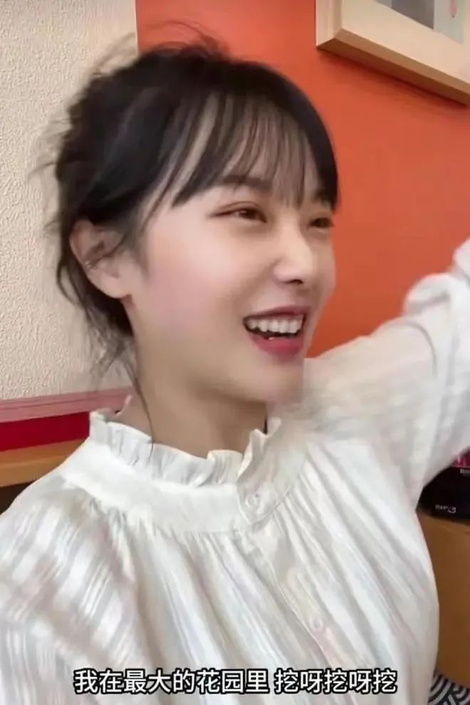 爆红的武汉美女幼师黄老师，吸引无数富豪，嘉年华收到手软，抵一年工资