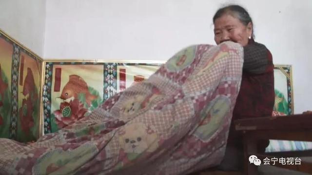 没手没腿甚至连名字都没有的女人,却谱写出人间最伟大的母爱