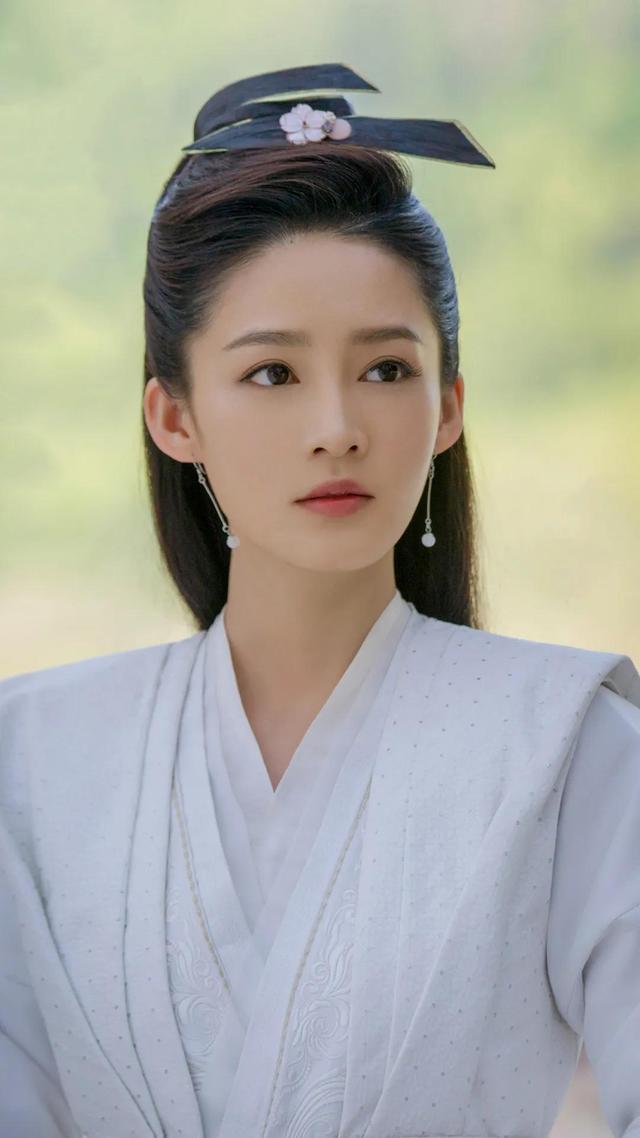 娱乐圈你知道哪些方脸大美女?