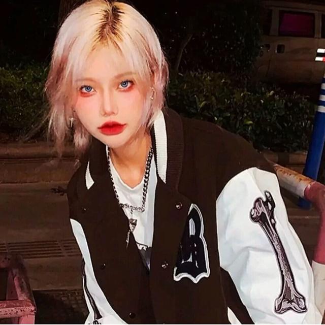 大佬都在用的微拽女生头像