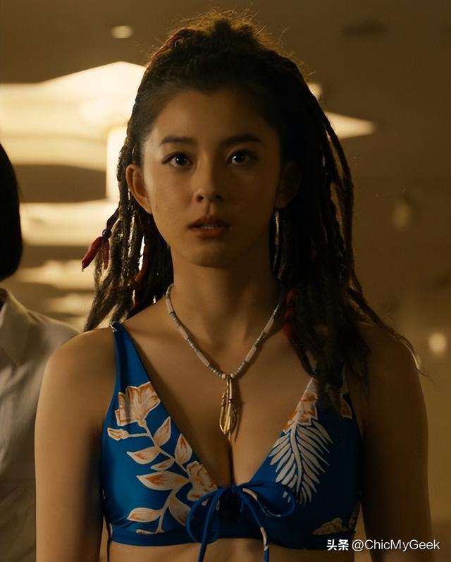 这部剧足足7位女神!三吉彩花、朝比奈彩,全员火辣性感