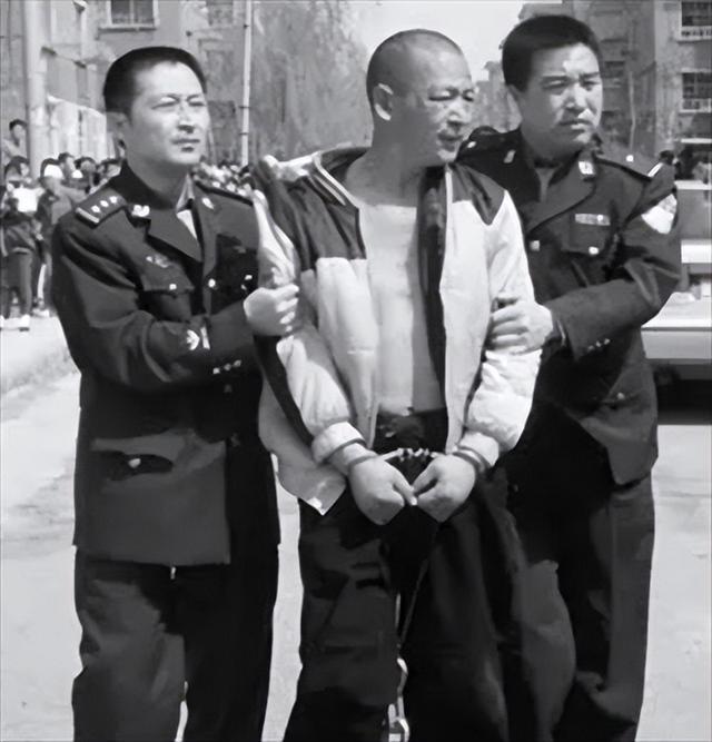 17名女人被强奸,凌辱尸体后分尸,长春“色魔”杀人手段令人发指
