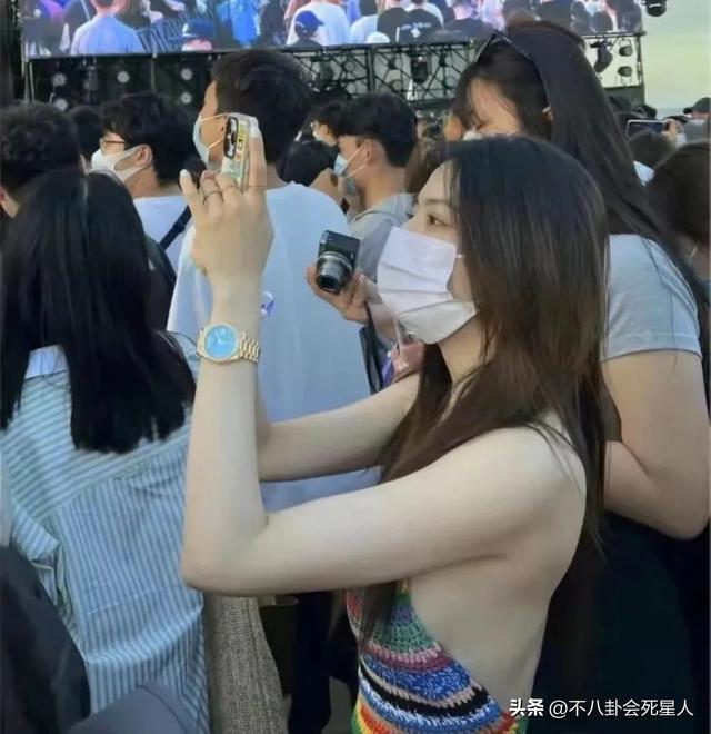 女明星有多敢穿?娜扎、王菲露底裤,郑秀文穿两片布“上下失守”