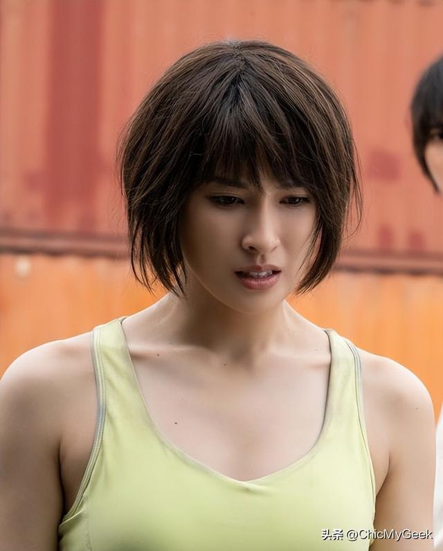 这部剧足足7位女神!三吉彩花、朝比奈彩,全员火辣性感