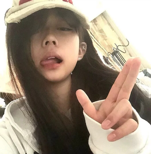 大佬都在用的微拽女生头像
