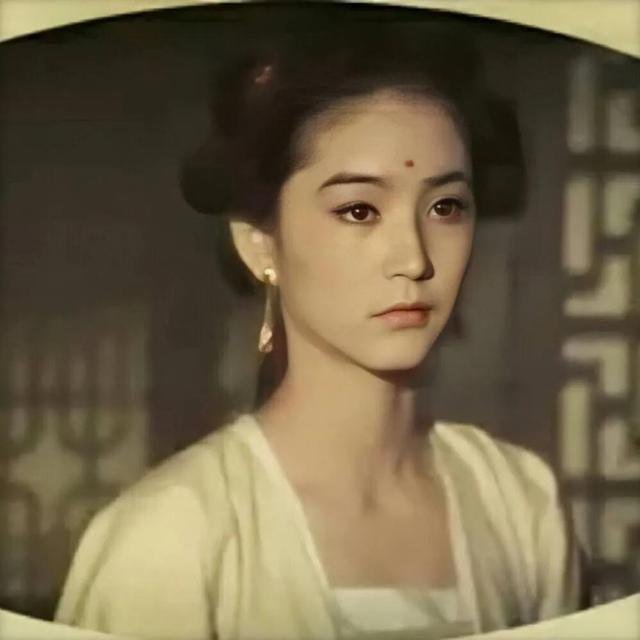 娱乐圈你知道哪些方脸大美女?
