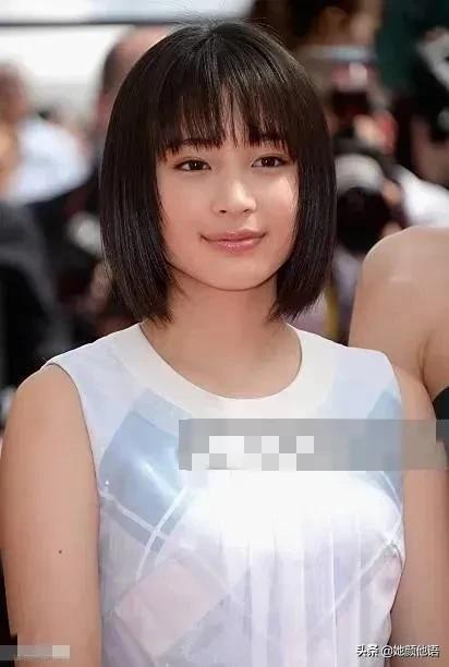 这是日本最自然美女：饰演万人迷的女生，还约会顶级男神