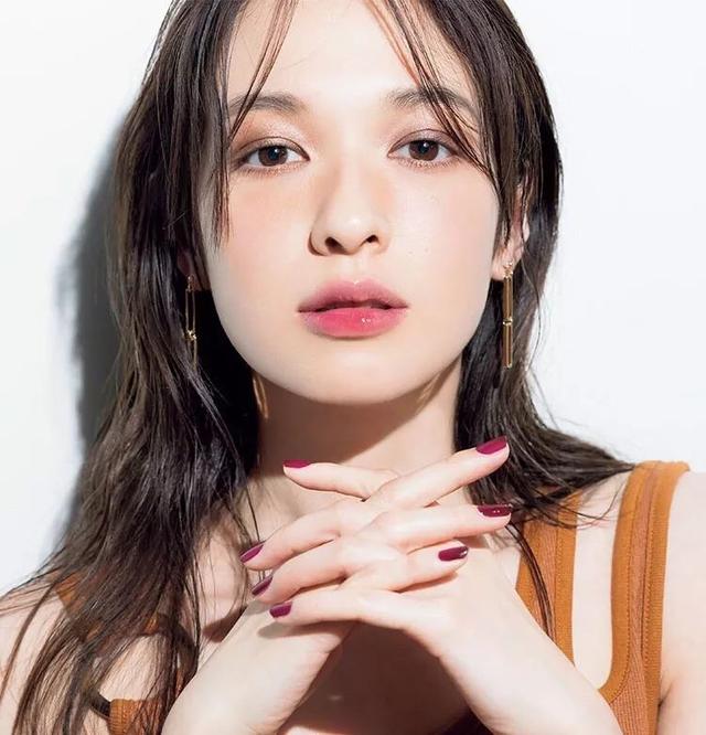 斯嘉丽的性感，一半归功于这里