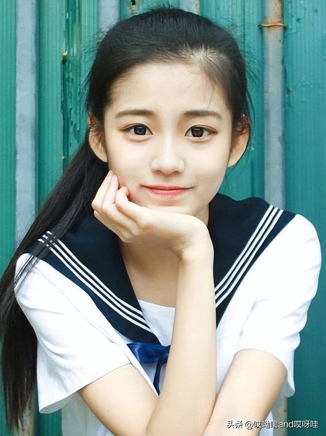 游戏人间的女孩儿不值得男孩儿一往情深