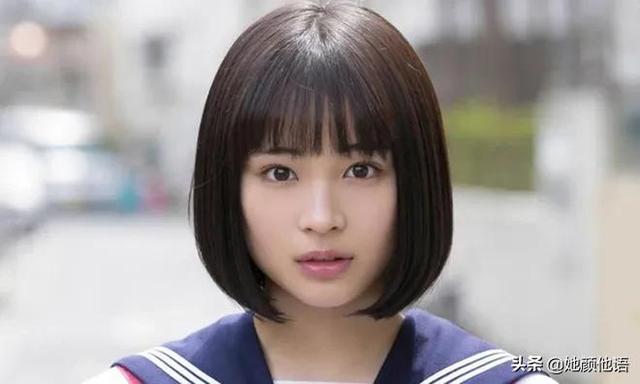 这是日本最自然美女：饰演万人迷的女生，还约会顶级男神