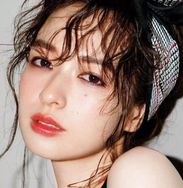 斯嘉丽的性感，一半归功于这里