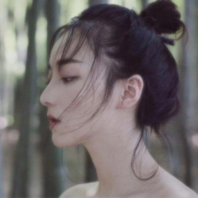 伤感难过气质女生微信头像