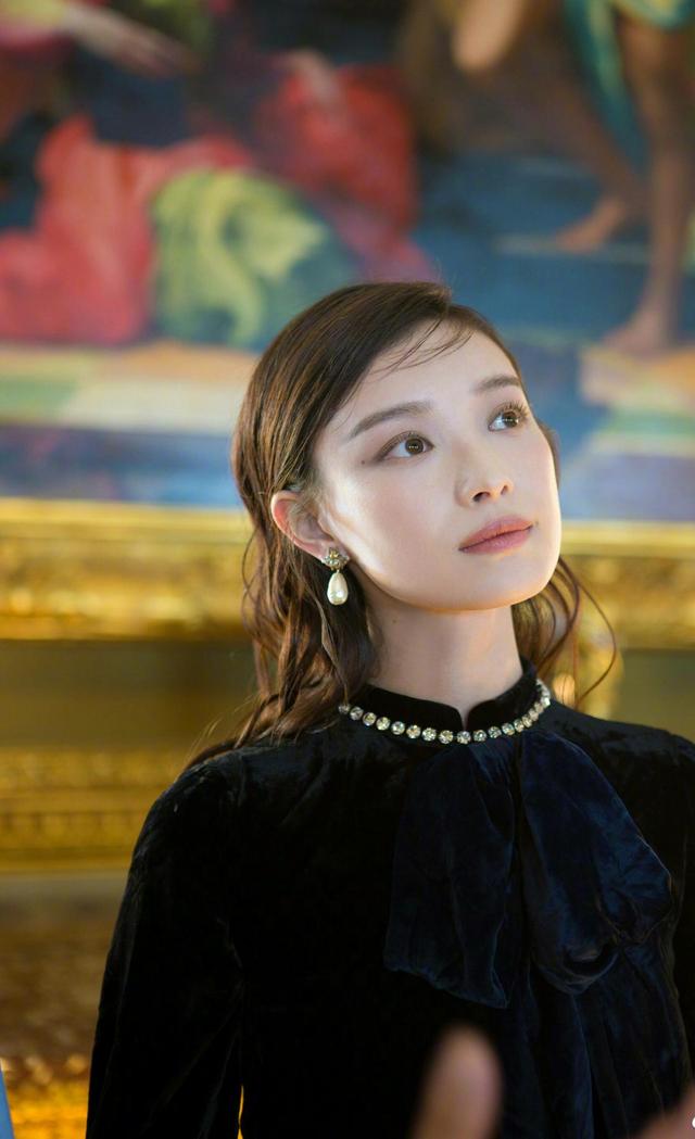 脸上这3处长痣的女生,大多都是美女!特别第1点,看起来楚楚动人
