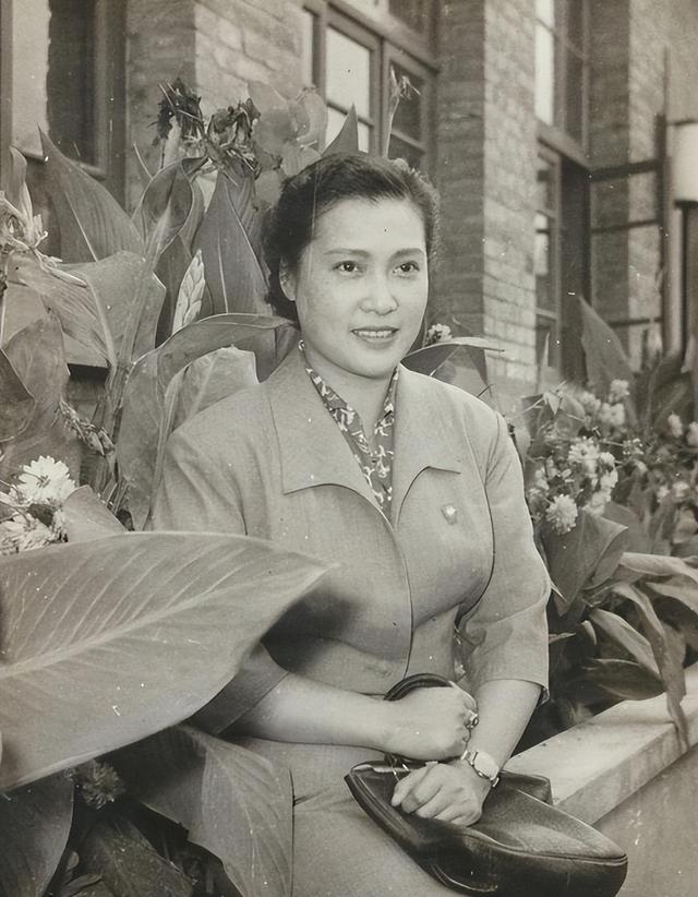 被称为中国第一美女,99岁高龄依然有人追,看看她是谁?