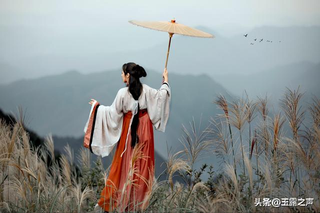 女子深夜思念丈夫，忍不住写下一首肉麻情诗，首句便风靡了千年