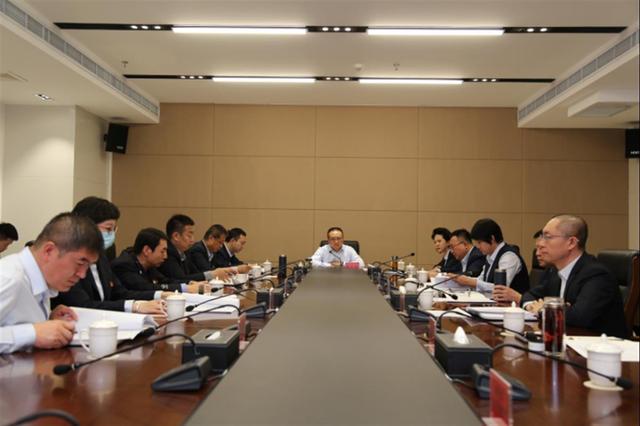 呼和浩特美女副局长李少莉公开露面，出席党风廉政建设工作会议