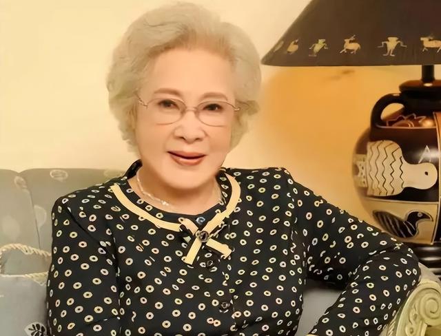 被称为中国第一美女,99岁高龄依然有人追,看看她是谁?