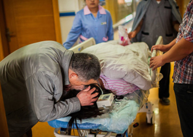 04年，22岁少女朱力亚，被男友传染艾滋，死前举动令人刮目相看