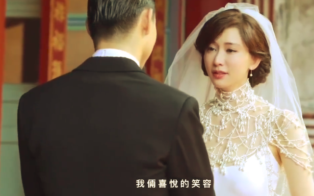 林志玲纪念结婚三周年，晒出婚礼现场影片，与黑泽拥吻太甜蜜